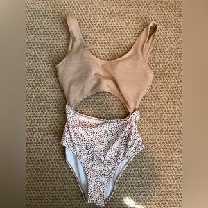 Amazon two-tone swimsuit
